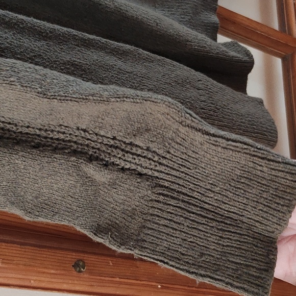 Olive Green Open front LOFT Cardigan - Picture 2 of 4